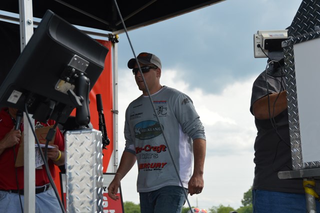 C76E1EC6-268B-4E28-9011-9204B13FC7DE