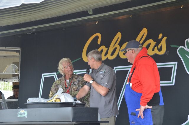 C79E184D-0810-437B-892A-B03EB623F216