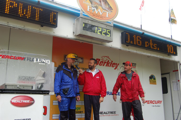 C821F00B-BAEE-47AC-8A24-9837930A5A48