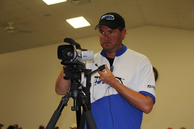 C88B95A9-5921-4D94-BB8E-8A702BB86E18