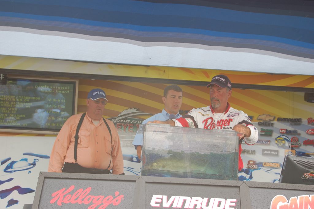 C98CCE83-AF47-49B8-A514-EE40857D5DD6