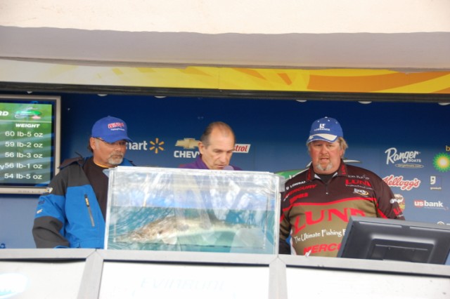 C9B7CCF4-3F5D-4A83-81FD-6A7D8D15909C