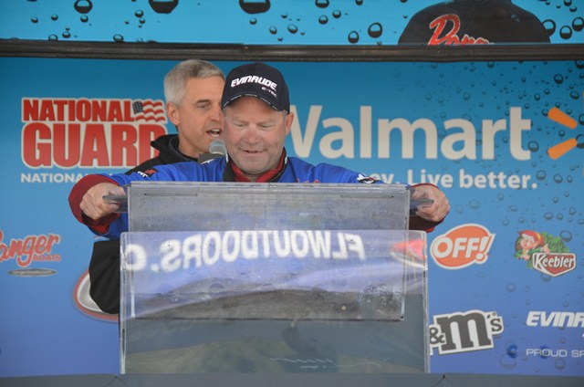 C9C03A63-CCA8-4602-812D-2D045A412E87