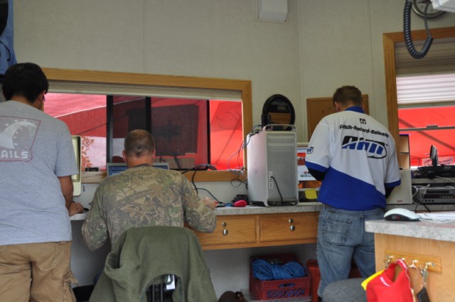 C9DDF4B8-1185-4571-ADD4-4287D2A1530B