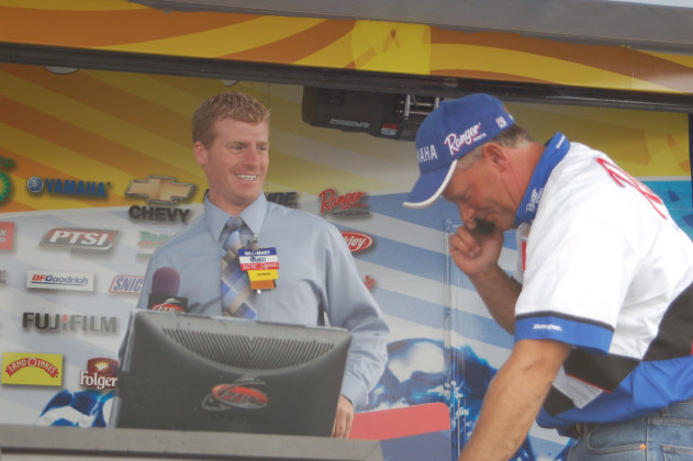 CA5E16B6-CB7D-4DE5-854C-440AD5BEB221