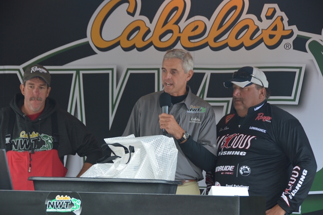 CA79111D-C6B2-48FD-A0EC-7E1562271E4C