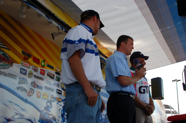 CA7F19BA-9330-4786-8E47-B16CF25C925C