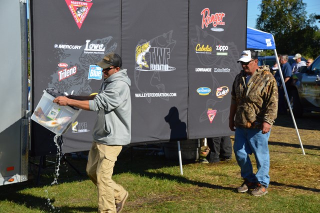 CA8CC406-06E4-42E2-B423-141AF3CF0126