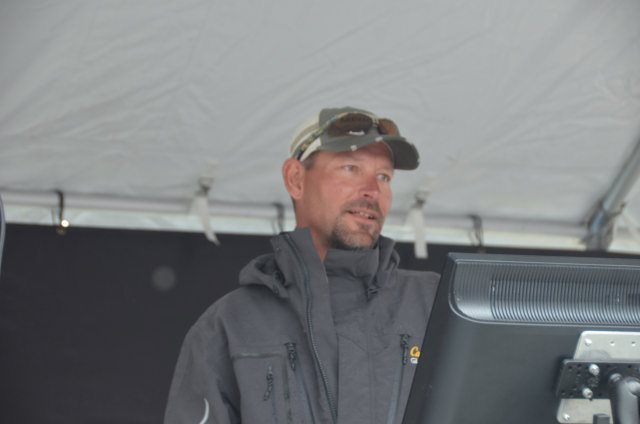 CA939C56-62F2-47A5-AF35-A92000148D8F