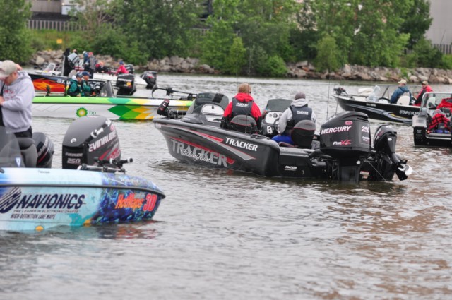 CAAEDE66-CADA-4E61-87AA-3F2A1D0995DD