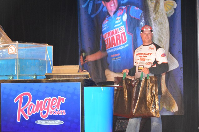 CACA0249-1025-4365-B786-430753F99C2E