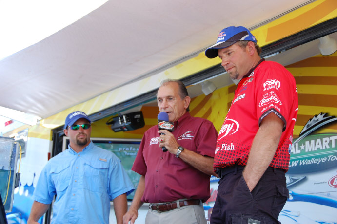 CAFB8DCF-576E-4A75-BE53-BFD3272C6008