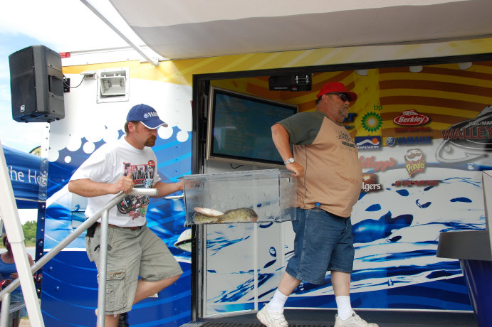 CAFE52FD-113A-4774-908D-1465617A9F92