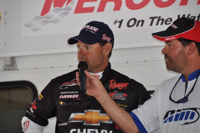 CB03F9FC-32F8-4A7E-B3CD-B883AC11E825