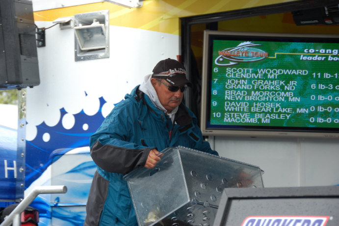 CB2CD44F-17BC-47EB-8E06-96350D35AB7C