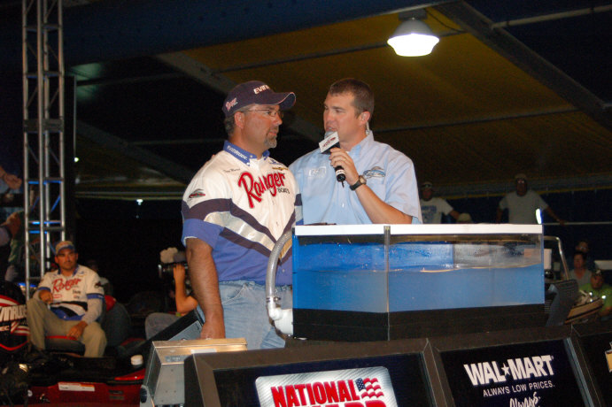 CB35DED8-775C-4AA4-BA7C-C273B41C8C1A