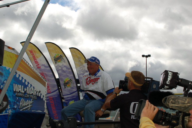 CB44D522-18CC-473D-A47C-72459D737DD9