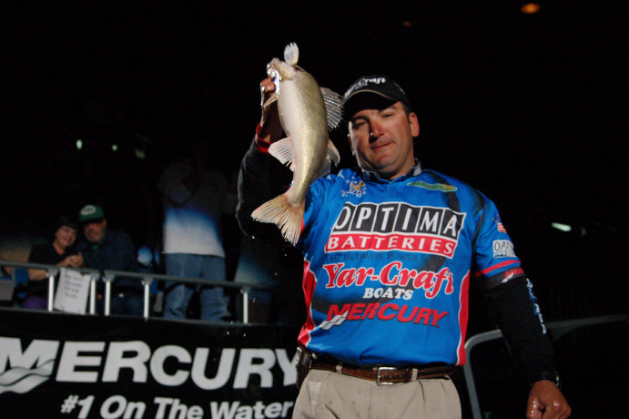 CB85F824-E1DC-4BBC-AB52-923DE0E4606A