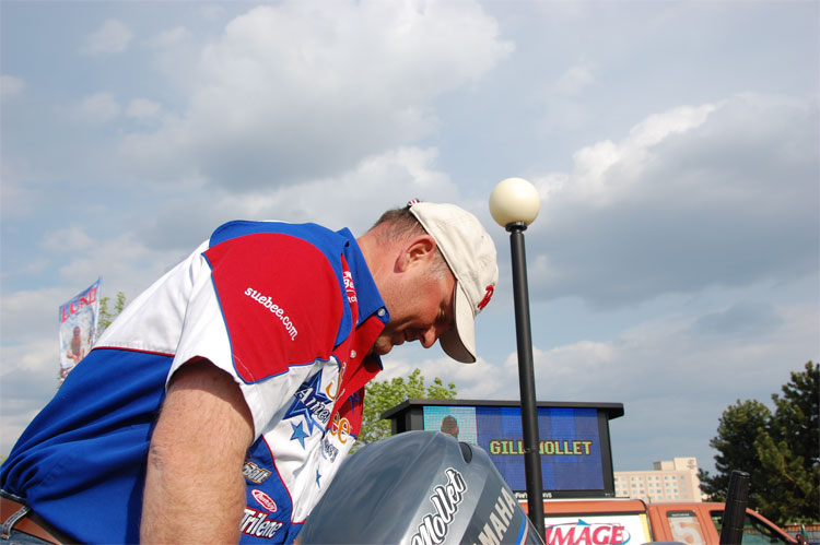 CB8CB282-60EB-423D-92A6-C9E9E03A2BC5