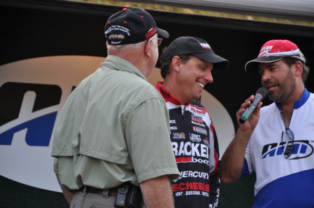 CB9EEF3C-AD58-47F1-969D-1BBEF29114F7