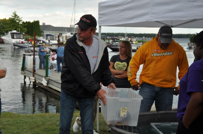 CBB9A78D-D296-4BA4-B560-84C41CFE200E