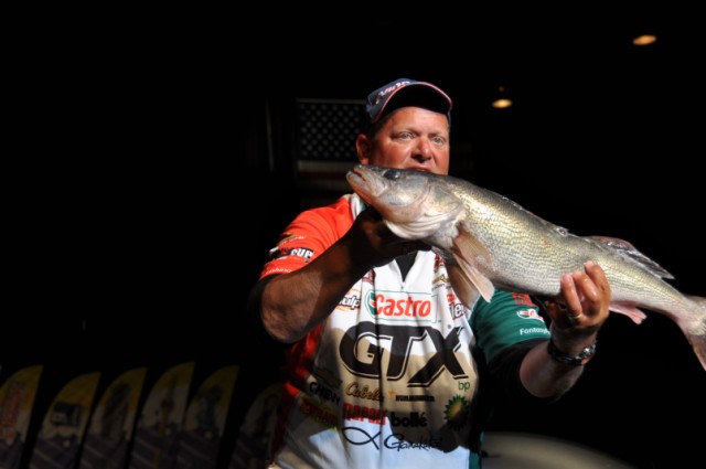 CBCD6E22-F0B0-4B46-B879-64EDAB7617E1