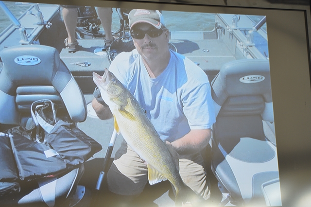 CC6332A8-609E-48EE-887F-BCB7FD6AA9CF