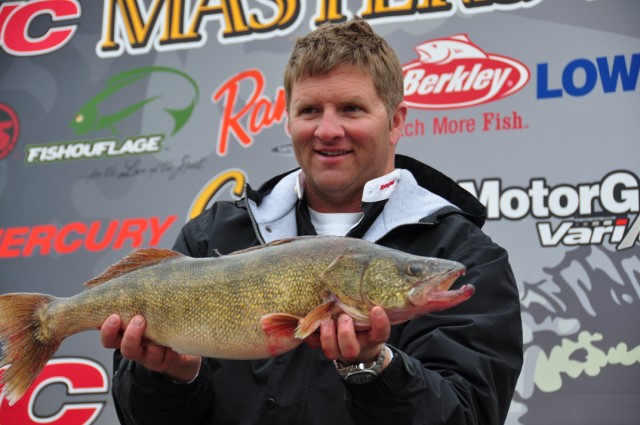 CC78E3BC-0A9E-4400-AE4E-29AB65437F7A