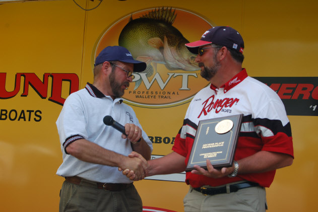 CC8C2E14-E7AC-40DF-88E7-045AF87CDC60