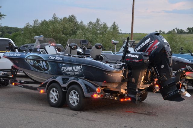 CCC09D44-68B8-44B8-A2FC-9E388D7E6268