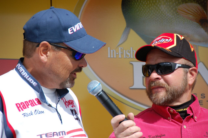 CD0F3303-0D6D-42F6-B276-8EB2870C5904