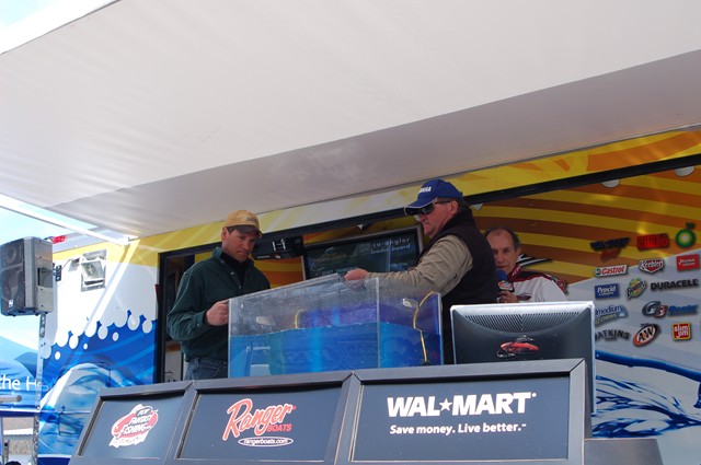 CD2E5B2C-7B3B-499A-AF00-145A90C7B9D9