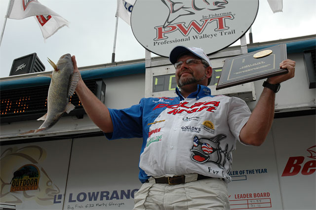 CD8587B2-F69D-4D7D-A7C7-810F1070BAD6