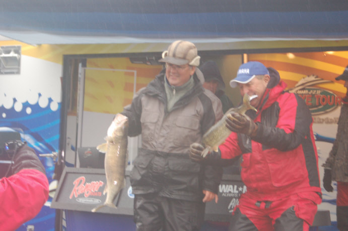 CDA6D6E3-2BEF-4B0C-9F5F-CD5F337EFD70