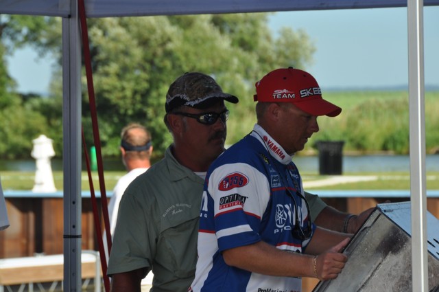 CDAF607E-D06D-47E2-9B22-261BC22B620F