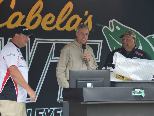 CDB4AA74-6CA4-4D4B-B8DD-6967072B37D1