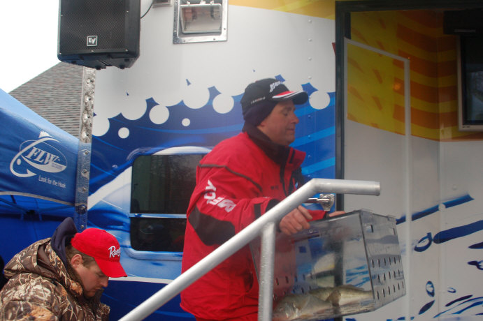 CDC7D895-3D30-416C-9DEE-A866E6E63BDD