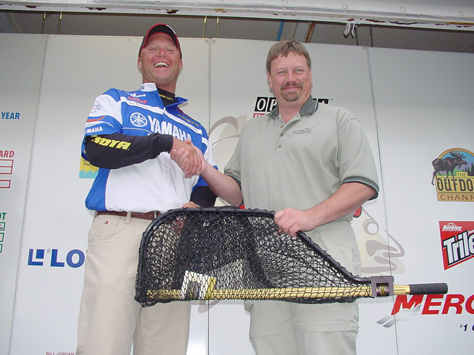 CDF700A0-45B2-4165-AC44-2D59F6EB0CBD