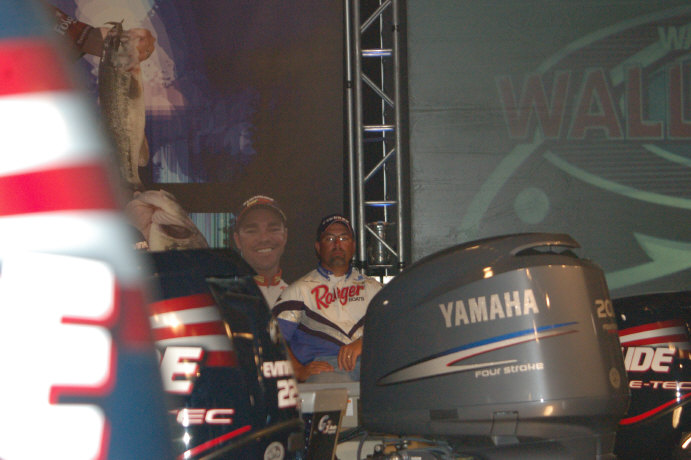 CDFF8894-6875-4D44-A6F2-31C16DF657BD