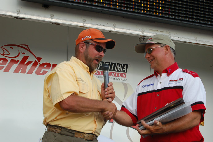 CE6729F8-25B7-42EC-A79C-A2C9F51614A6