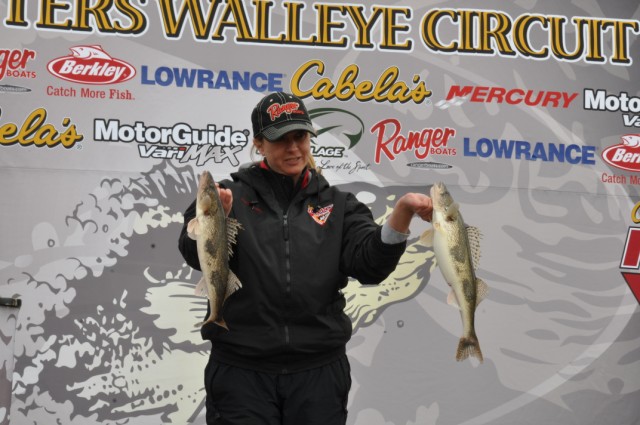 CE6C424B-64F5-4D46-BFB7-3B6436114EC4