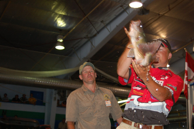 CE6DFDB3-3424-4711-8342-01D89B3F427B