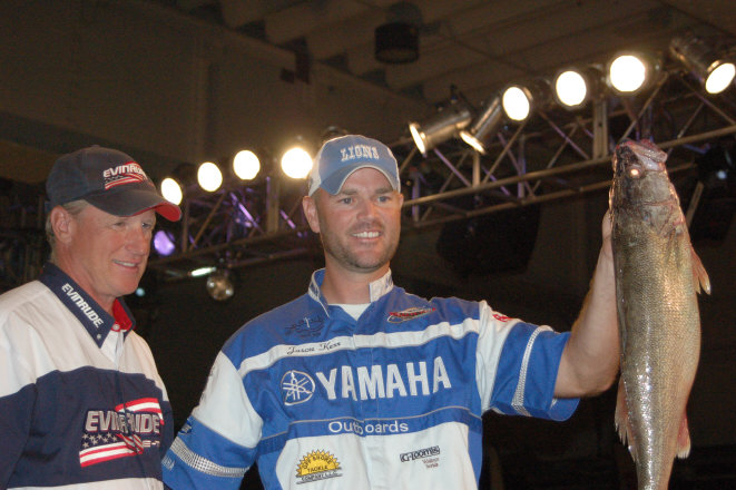 CEA5E828-9E14-404D-B2DF-856F7D66F1A3