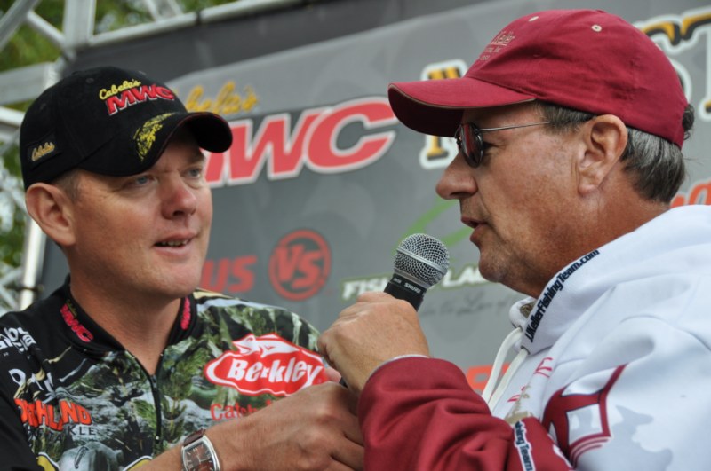 CEB143C8-61B9-4B8B-B658-7B1470B0C577