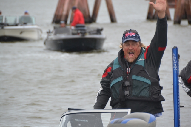 CF8E60BC-1708-4273-822F-F0006C5DB7AA