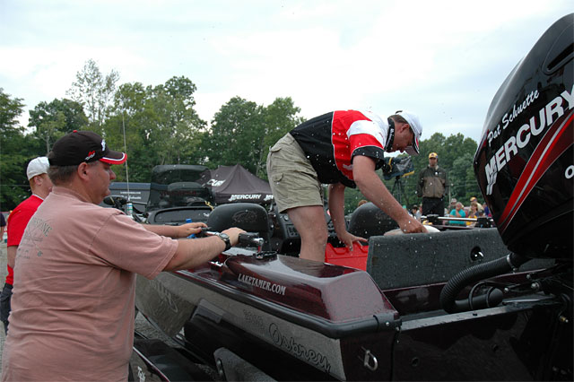 CFC21613-1D65-4D42-96A5-6FC17EBA3D44