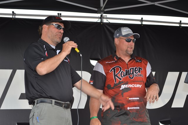 CFC37C3E-3417-49D4-BA81-561DC15AC441