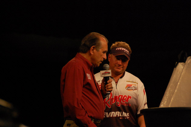 CFC9CDEA-C2E1-462C-9F95-5EAF8A6EBE37