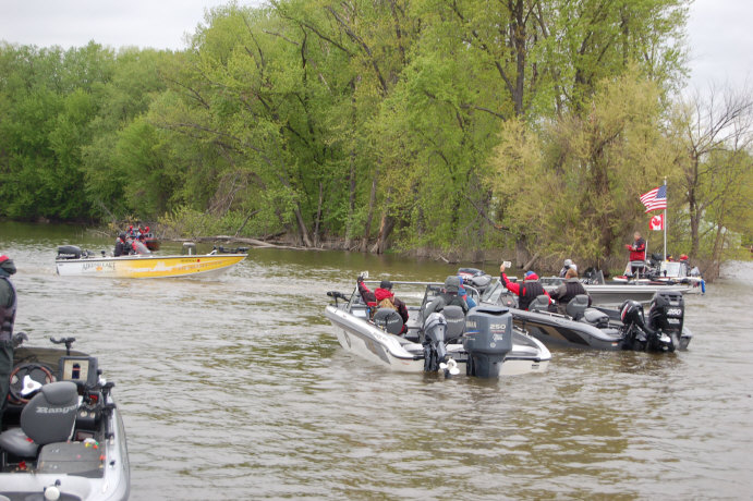 CFE98E49-E05A-4F15-AE81-09D2A7200EB4