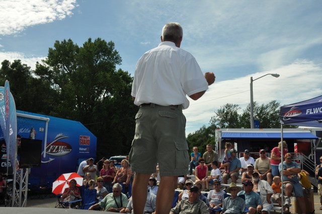 713F0644-064E-4434-A3E2-1FAF2B6A9B68